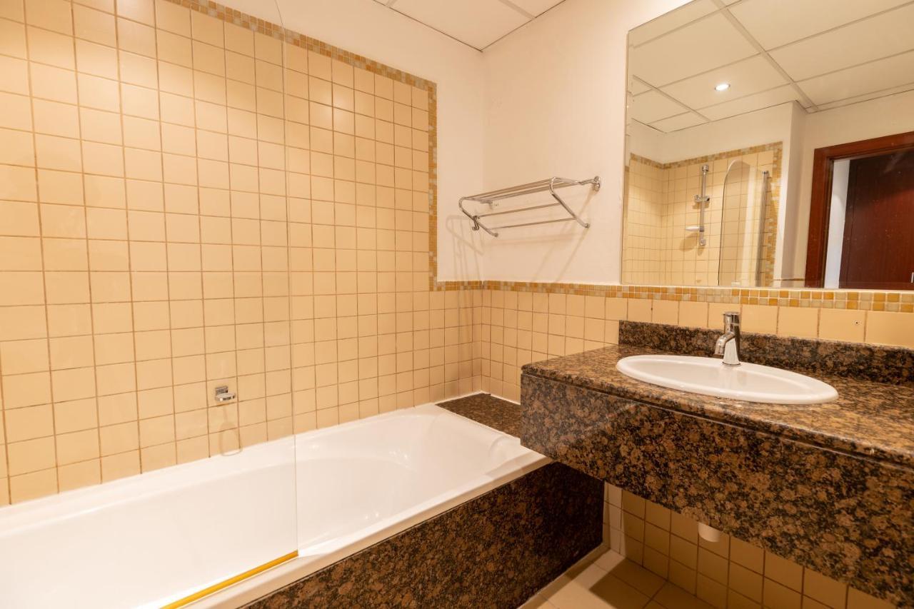 Travel Hub Premium Hostel Dubai Luaran gambar