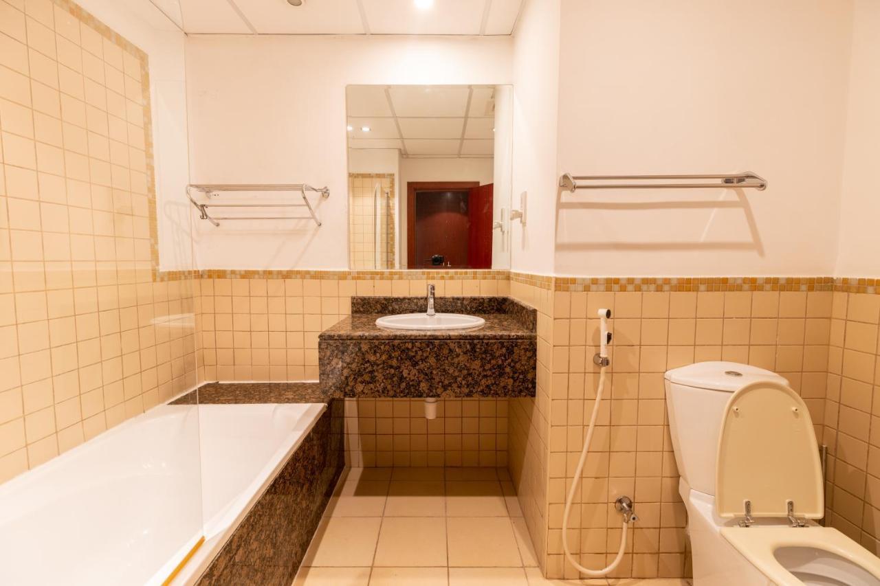 Travel Hub Premium Hostel Dubai Luaran gambar